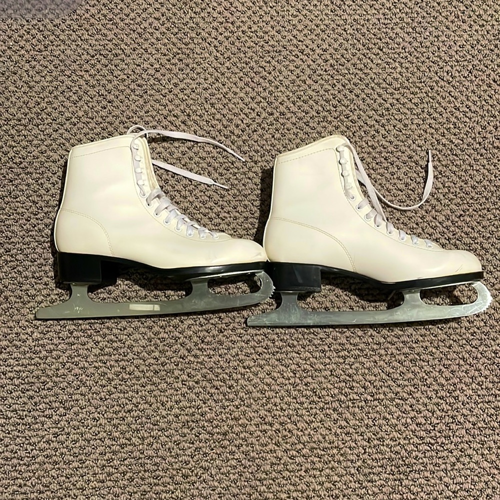 SLM Woman’s Ice Skates